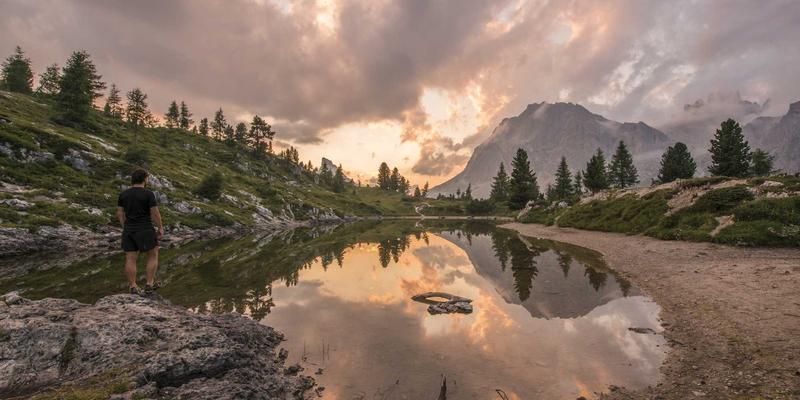 精度革命:贵阳鸿鑫如何将工业级装配精度,重塑住宅施工的每一个细节